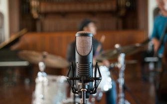 sE Electronics and Rupert Neve Designs Unveil the Uncompromising RNT Tube Condenser Mic