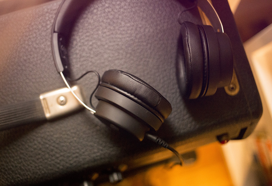audio-technica at-pro7x on-ear dj monitor headphones
