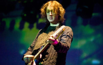 Fender Have Shared a Backstage Peek At Kevin Shields’ Touring Guitar Rig